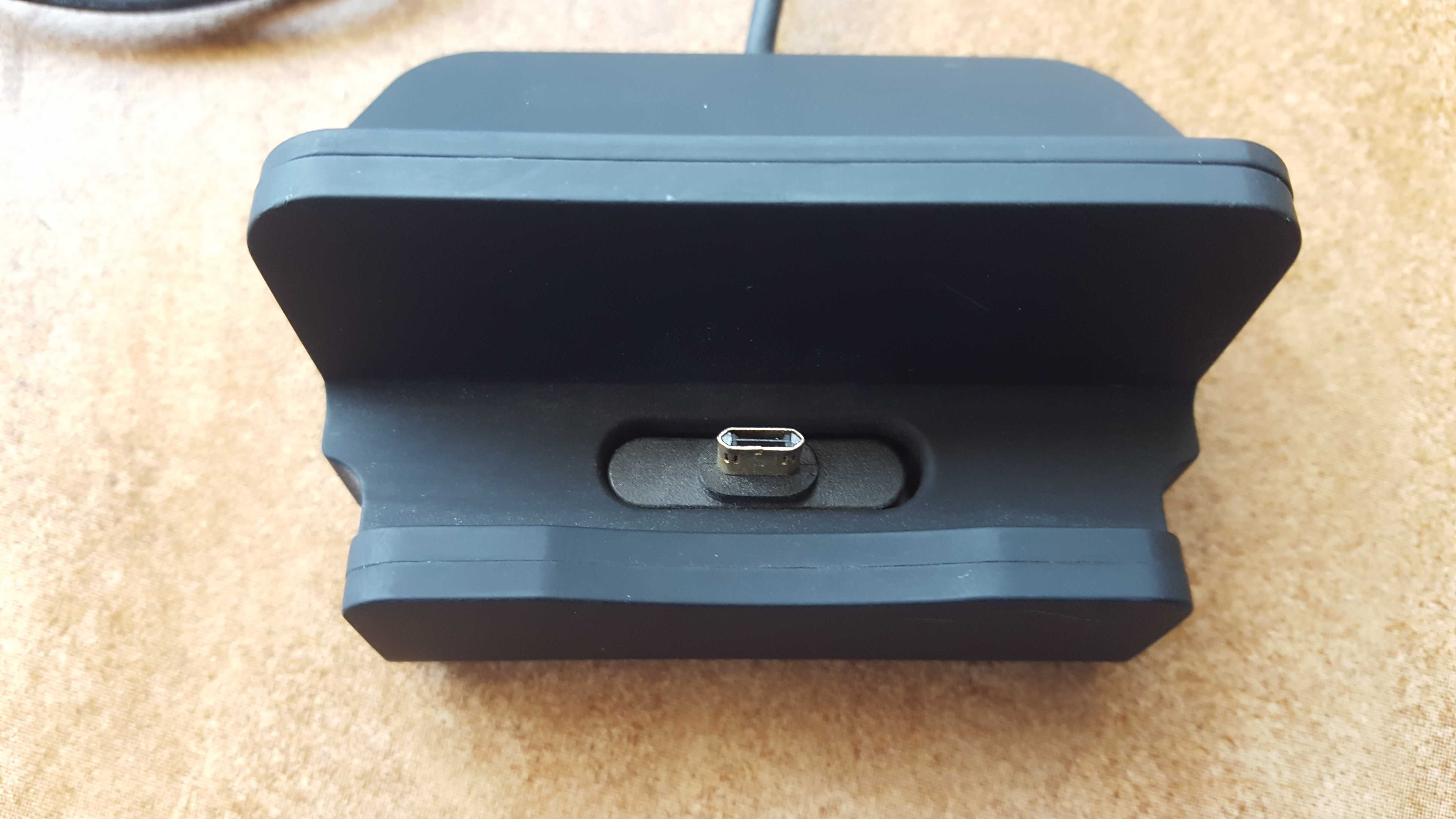 Uniwersalna stacja dokująca Micro USB Charge Dock