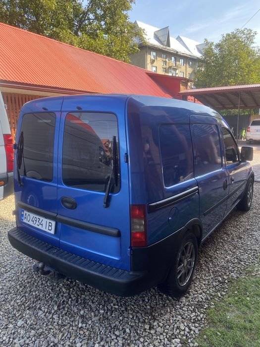 Опел комбо 2003 рік