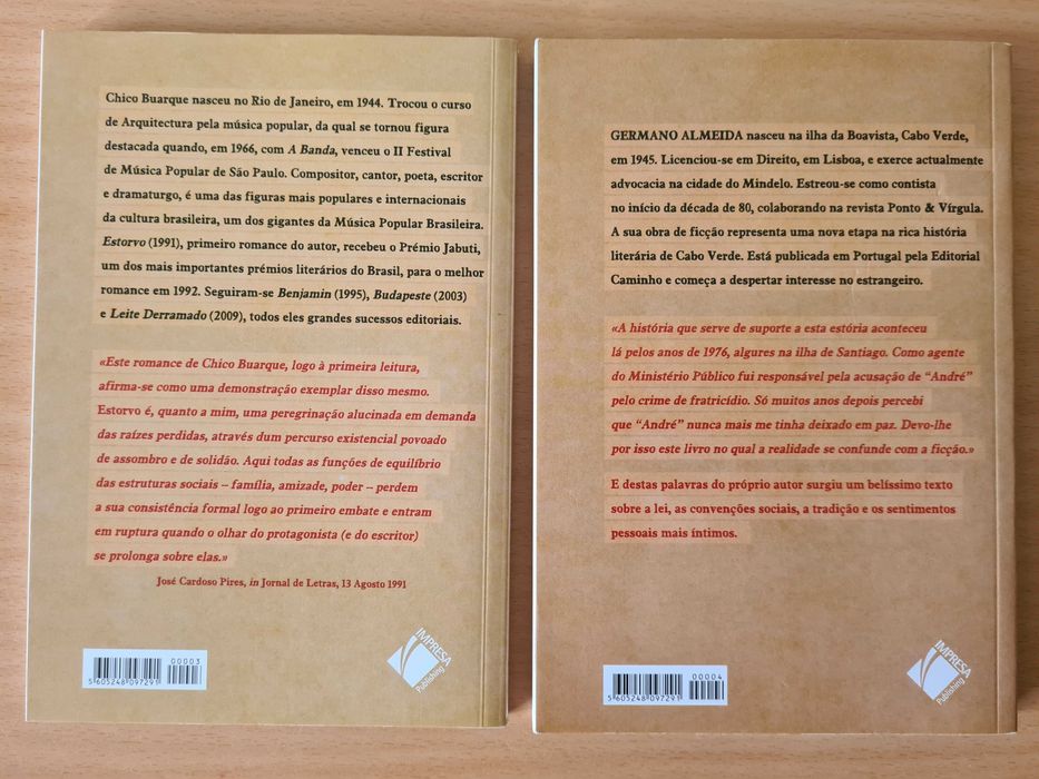 2 livros da coleção "Autores Lusófonos"