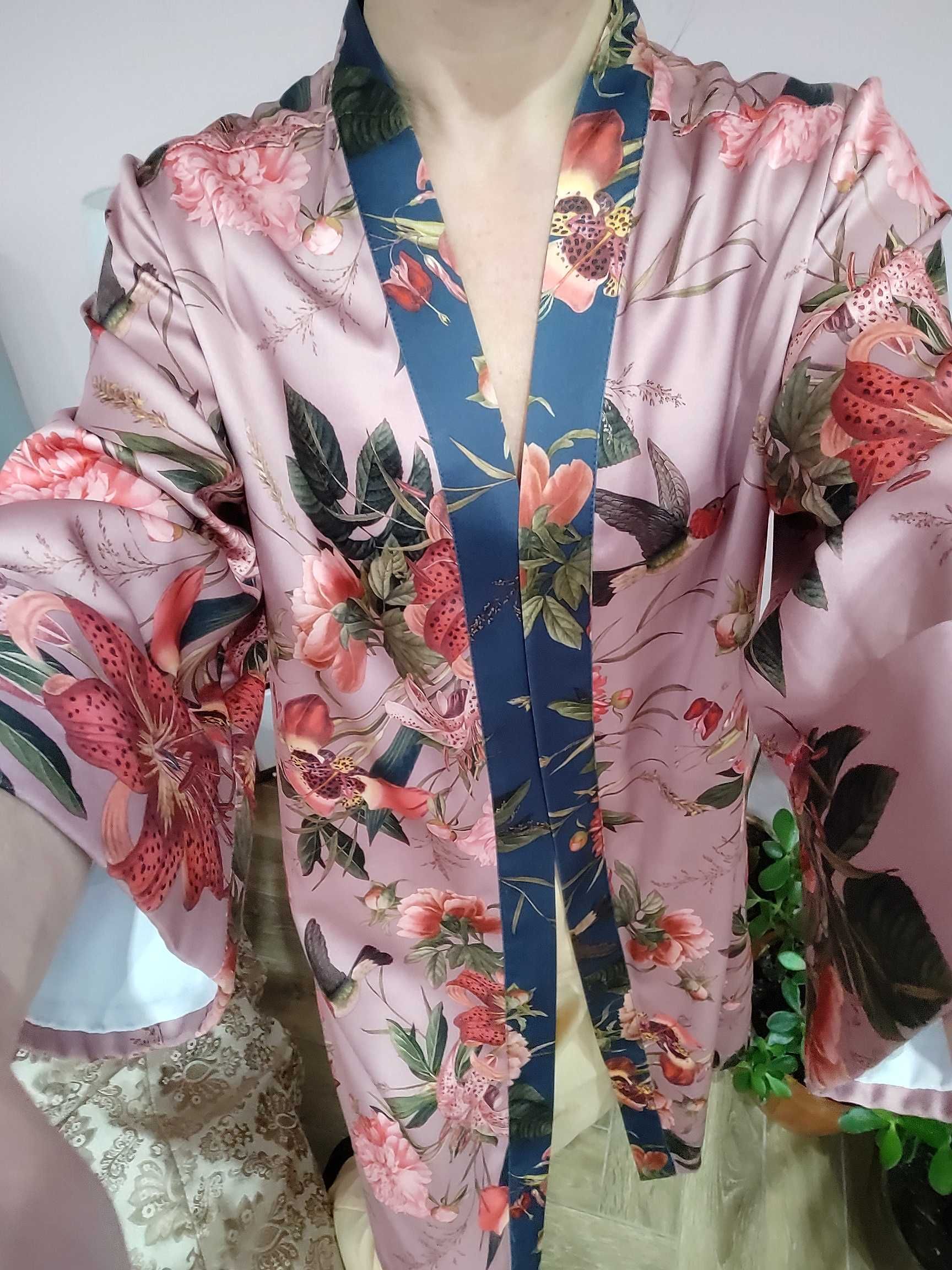 Kimono narzutka w kwiaty xs s m
