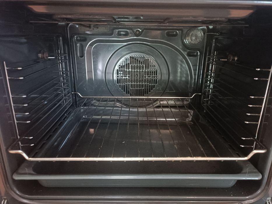 Forno elétrico Teka