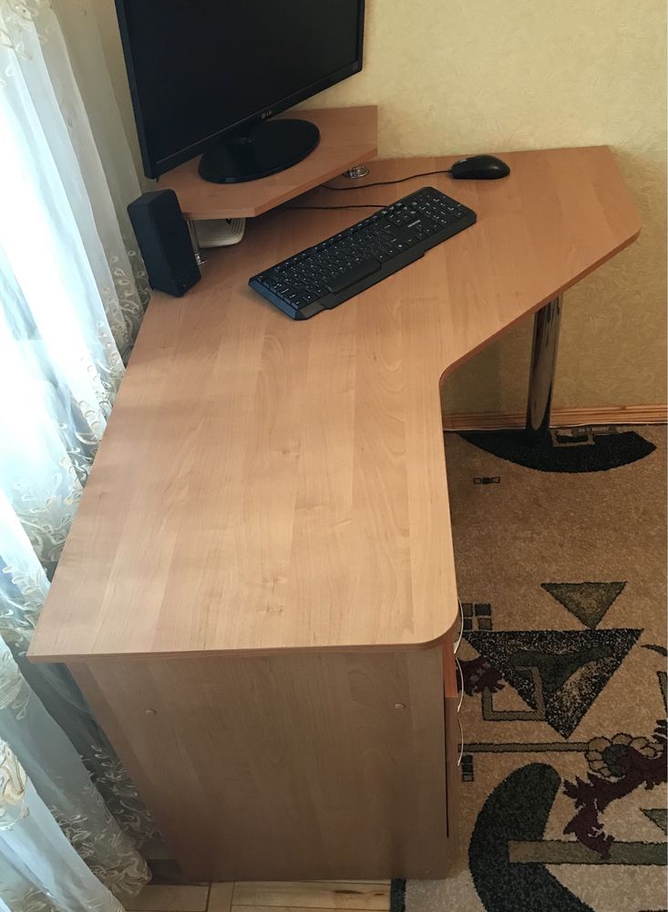 Комп'ютерний стіл + Крісло