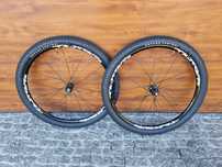 Koła Mavic Crossride 29, sztywna oś, opony Specialized