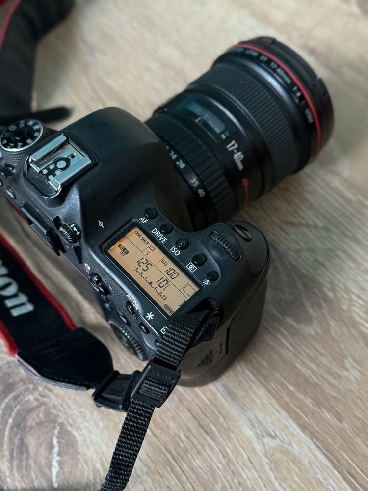 Canon EOS 6D + об’єктиви Canon 50mm f/1.8 та Canon 17-40mm f/4L