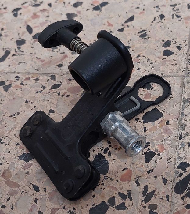 Clamps for adapting to lighting tripod64552485914243121