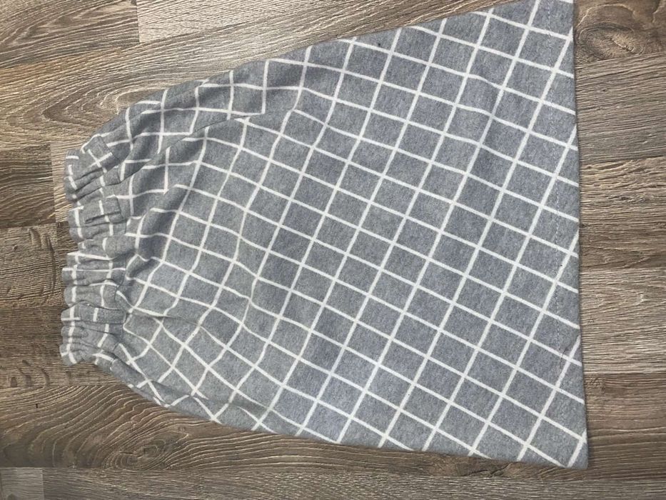 Юбка серая с белым клетчатым узором