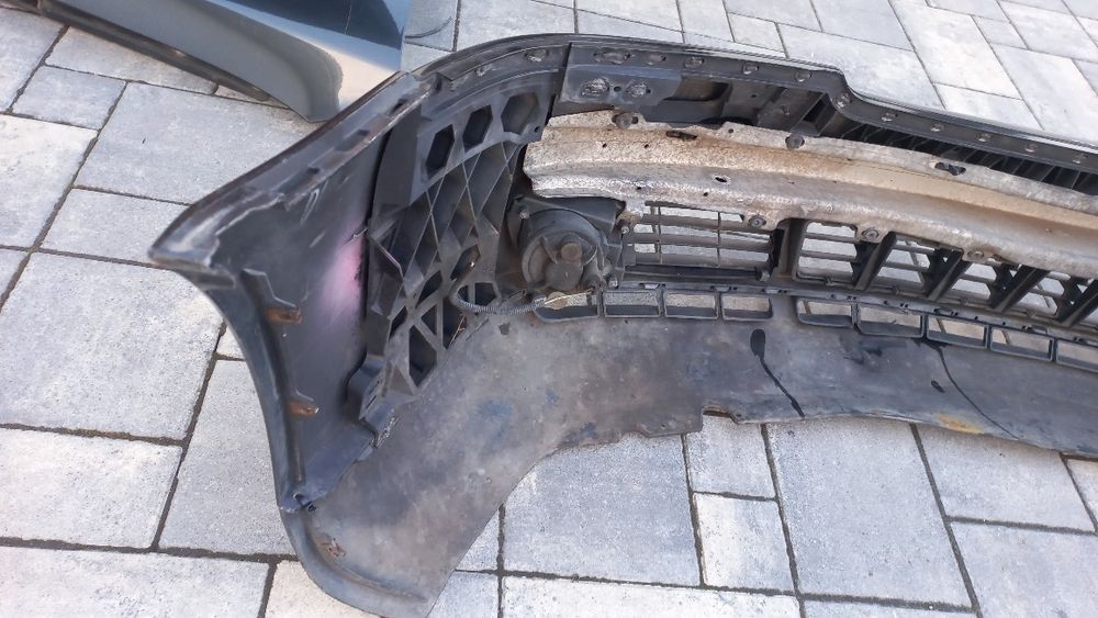 Audi a4 b5 lift 99-01 zderzak przód przedni czarny lz9u