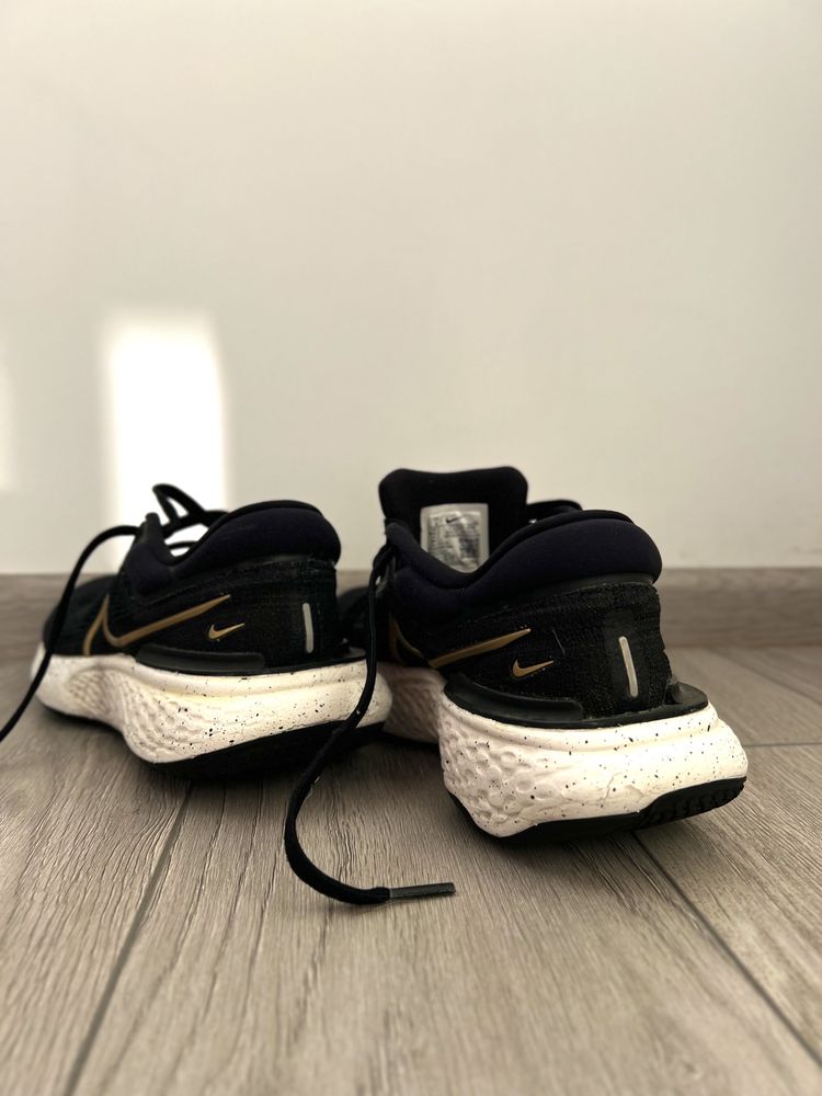 Кросівки Nike Zoomx Invincible