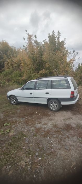 Opel Astra Универсал 1.7дизель