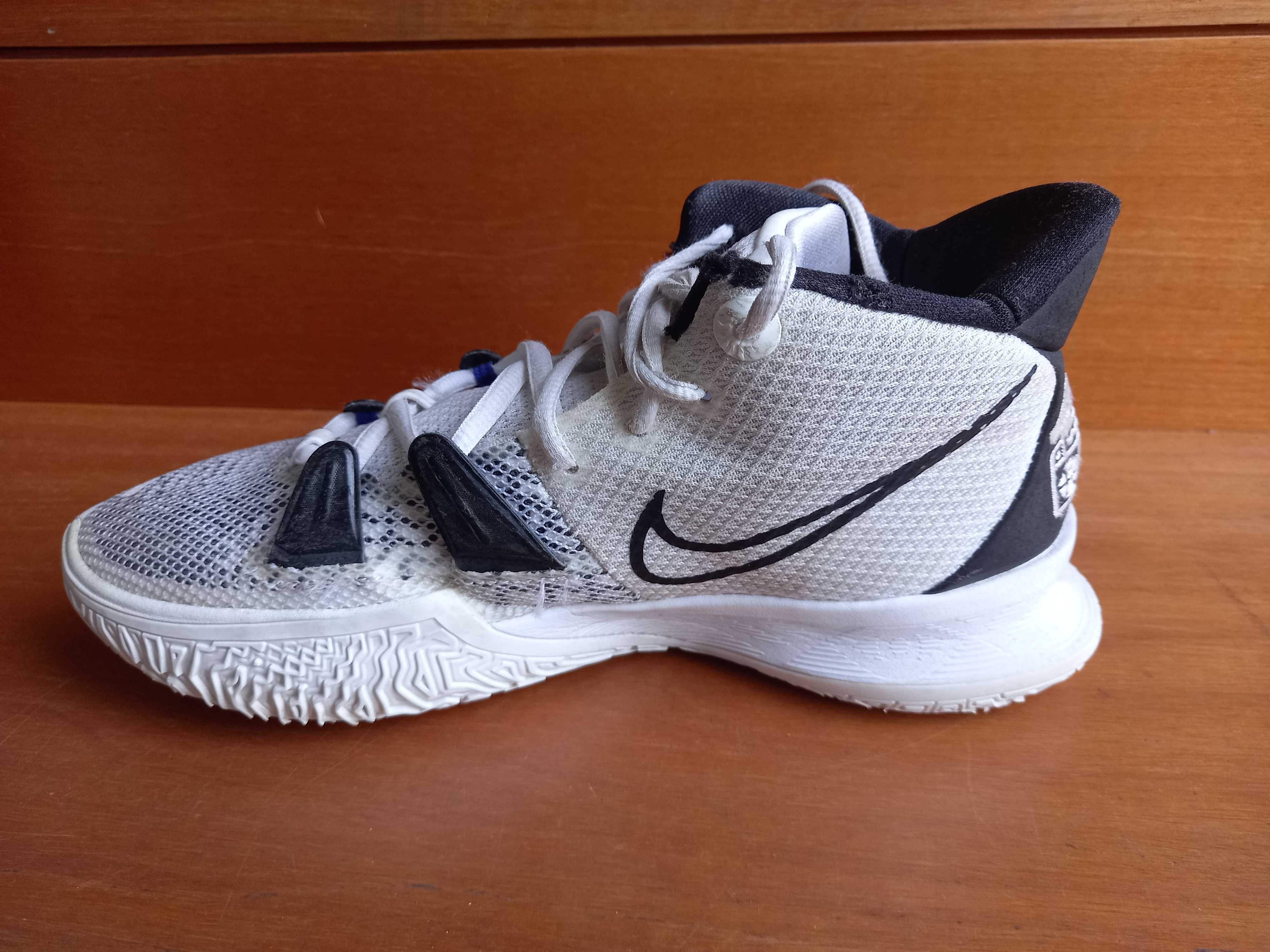 Ténis NIKE Kyrie 7 "Brooklyn Beats"