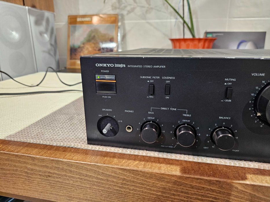 Підсилювач ONKYO INTEGRA A-8250