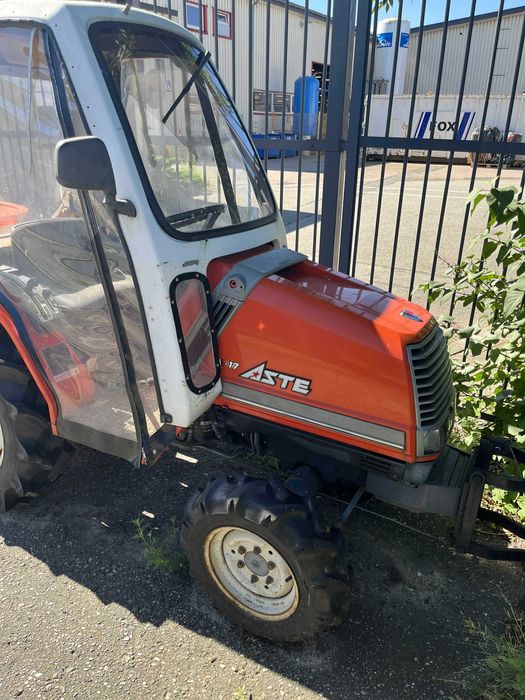Traktor miniciągnik KUBOTA Aste A-17 z pługiem i posypywarką