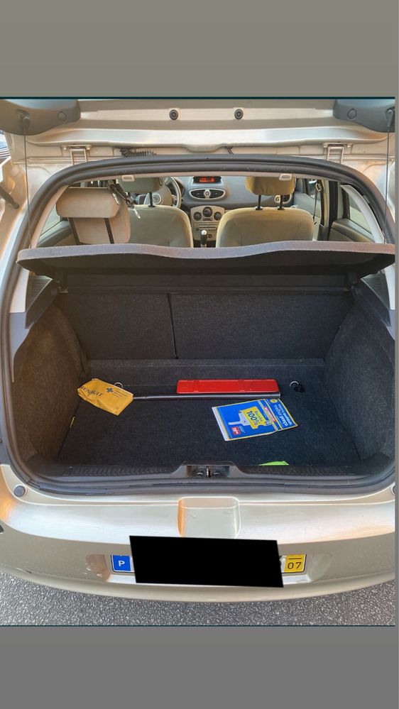 Renault Clio 1.5 dCi 2006 - Diesel, Económico e Confortável