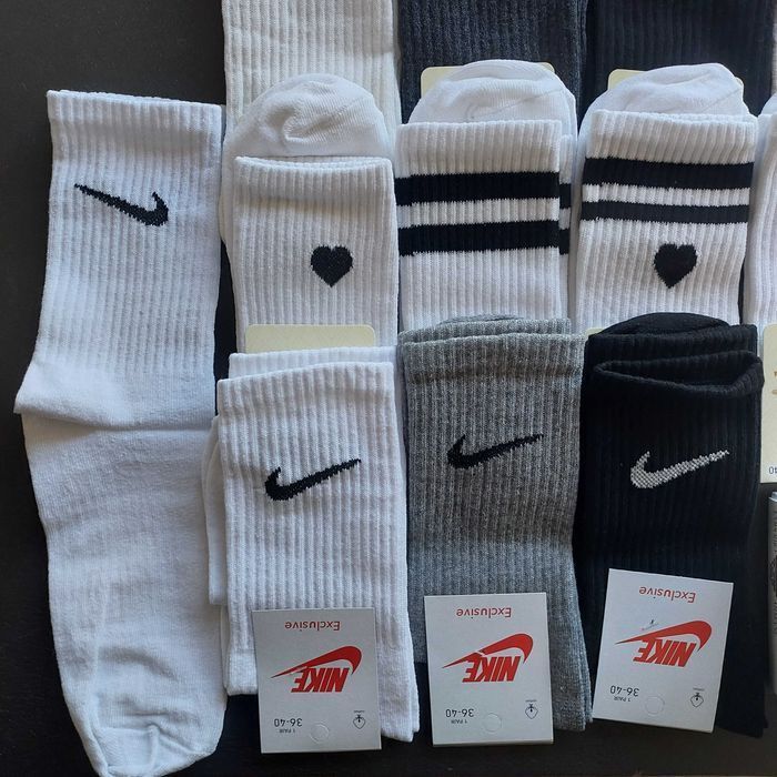 Високі/довгі шкарпетки nike/Найк. Высокие/длинные носки, белые/черные