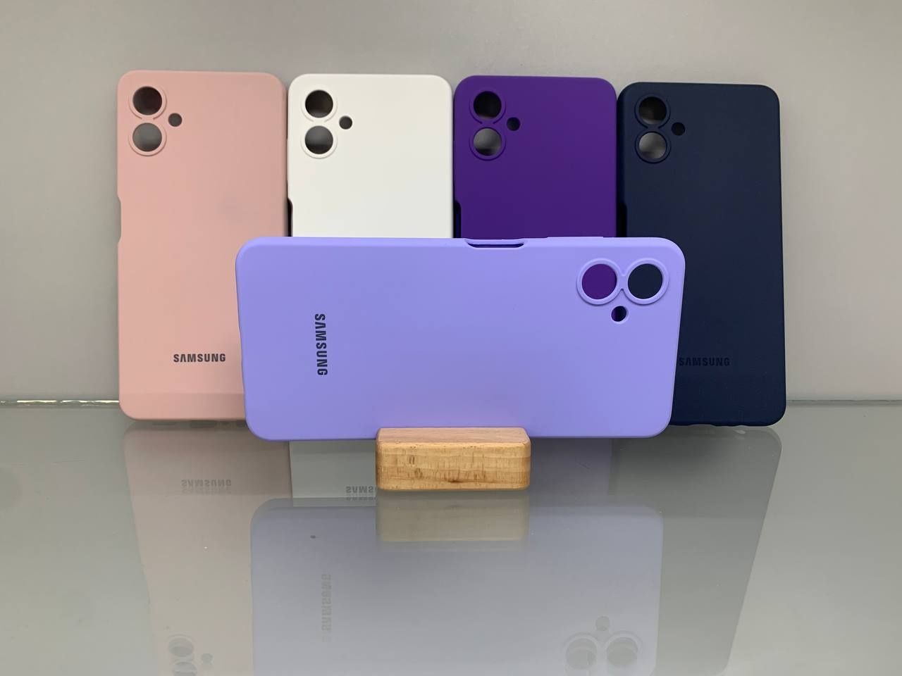 Samsung A06 с логотипом Противоударный чехол софт тач все модели