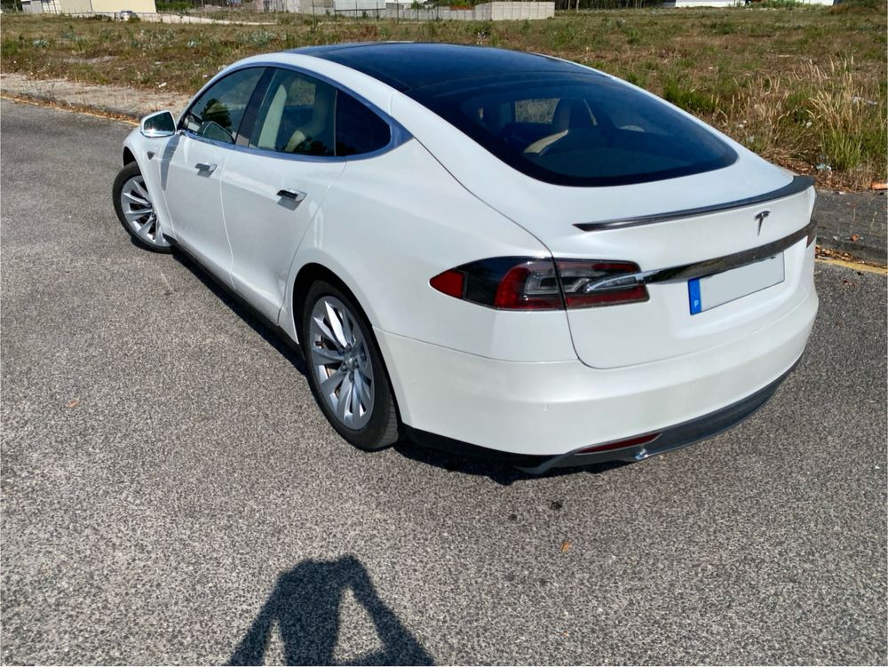 Tesla Model S P85D