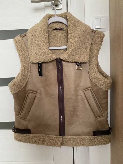 Трендова жилетка в стилі ZARA на осінь зиму безрукавка куртка дублянка