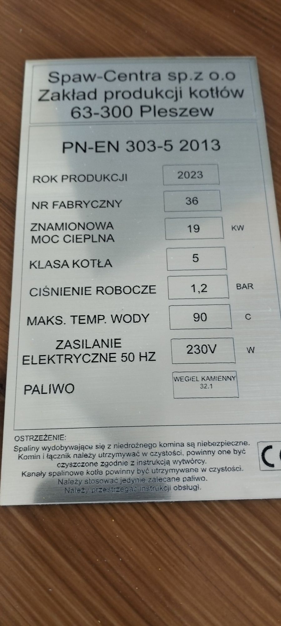 Tabliczka znamionowa pieca kotła wtórnik