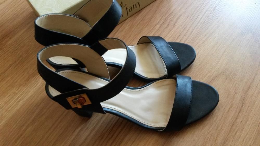 sandałki na obsasie, sandały na słupku, rozmiar 40 nowe