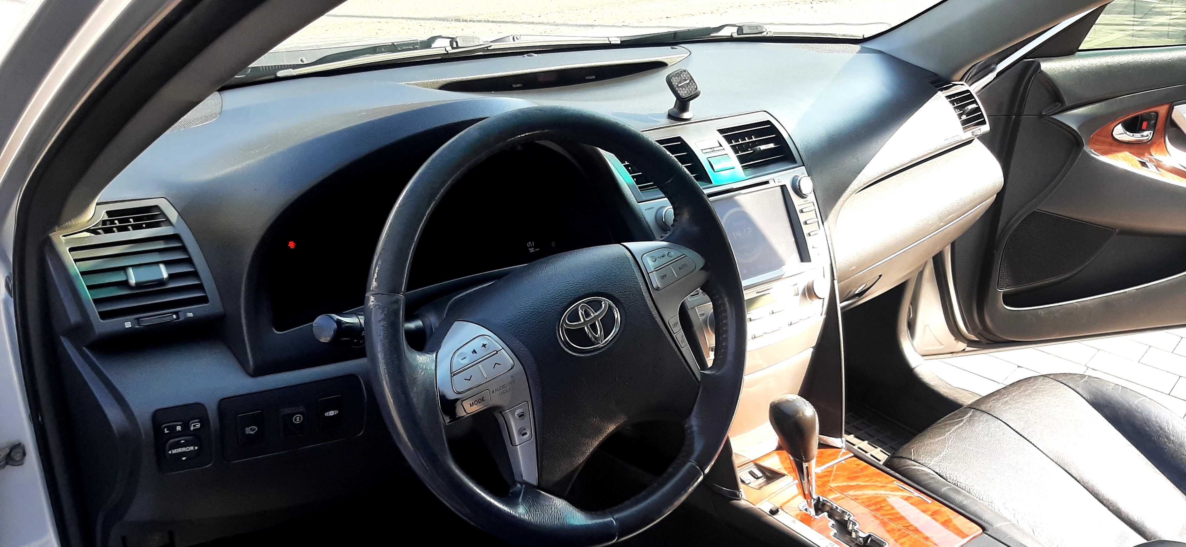 Toyota Camry 2.4  2011