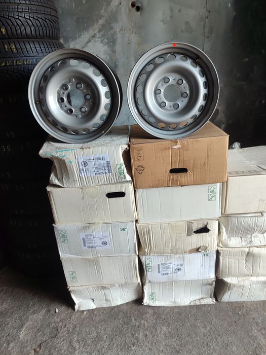 Диски металеві r16 mercedes crafter нові 6.130 Італія