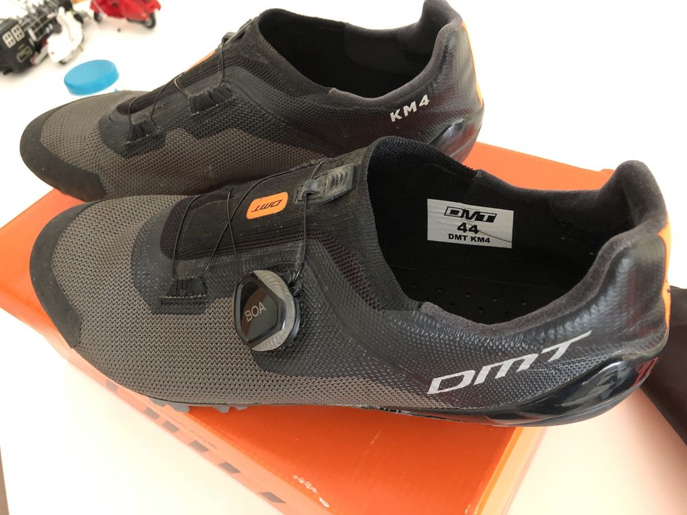 Sapatos BTT DMT KM4