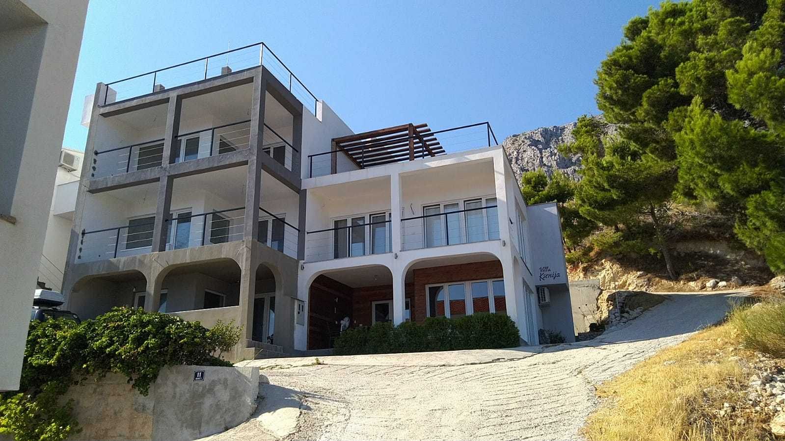 CHORWACJA OMIŠ dom z basenem dla 7 osób, apartamenty, noclegi