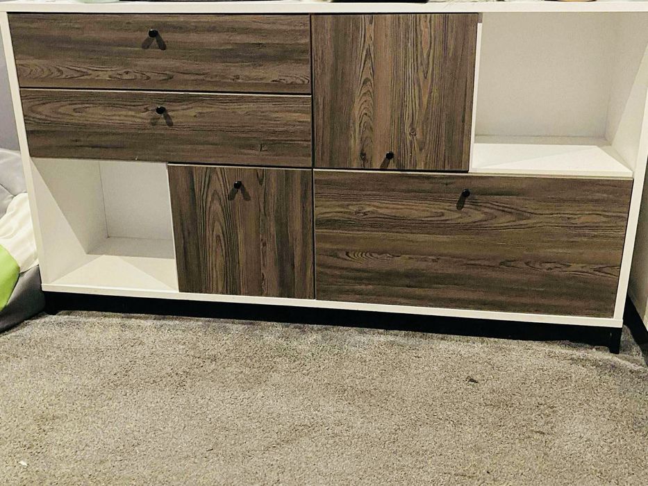 Komplet mebli Szafa z komodą