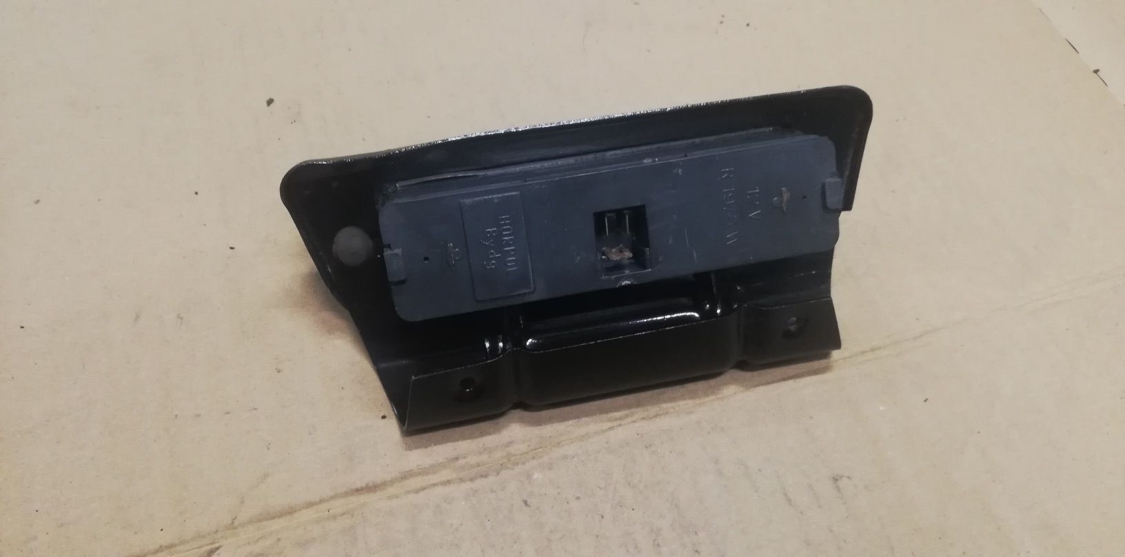 Fiat 126p lampa tablicy rejestracyjnej + stelaż do zderzaka chrom