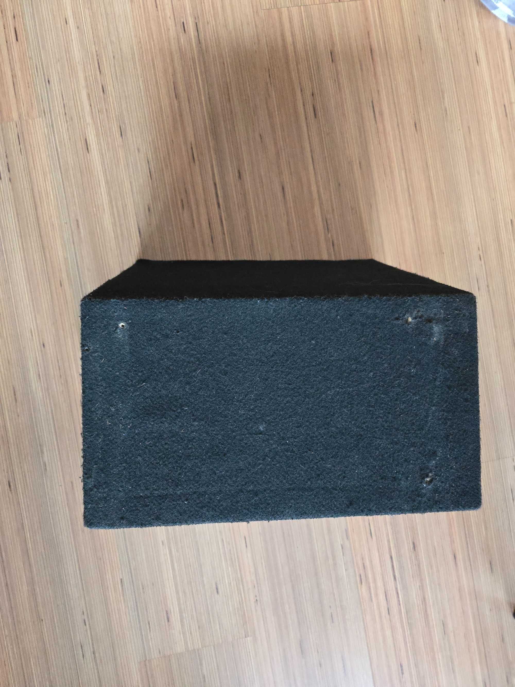 Skrzynia basowa z głośnikiem Soundstream  250W subwoofer tuba 2/8ohm