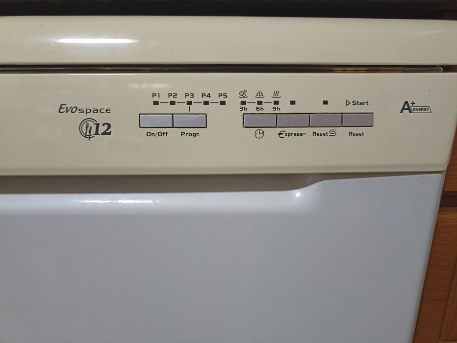 Máquina de lavar loiça Candy