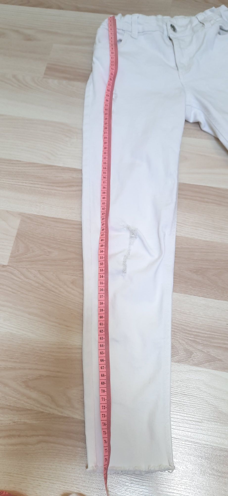 Spodnie białe 146cm