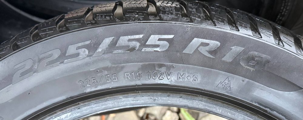 Шины б у 225/55R18 PIRELLI SOTTOZERO 3 зима