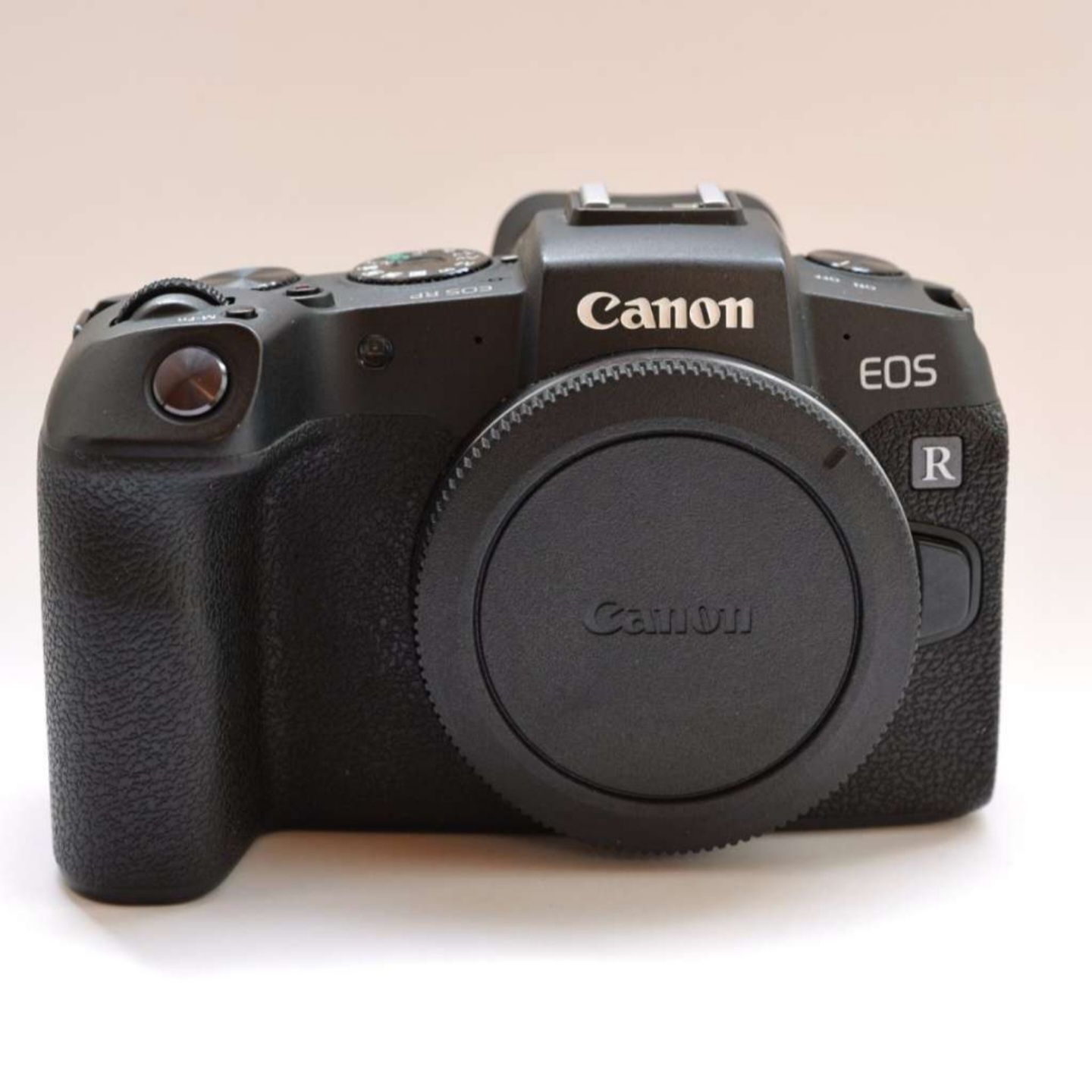 Бездзеркальна камера CANON EOS RP