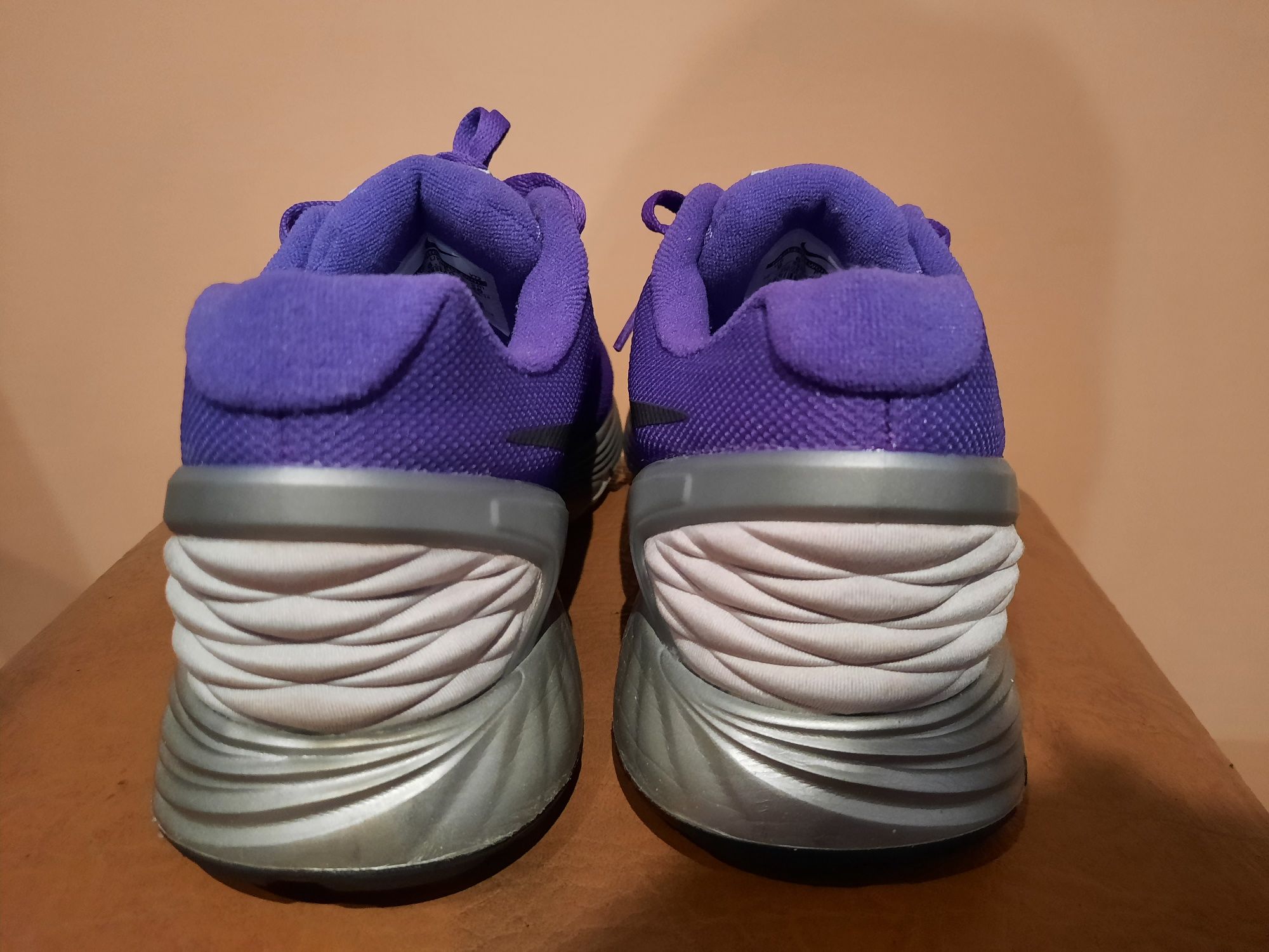 Рефлективные Nike lunarlon р.40