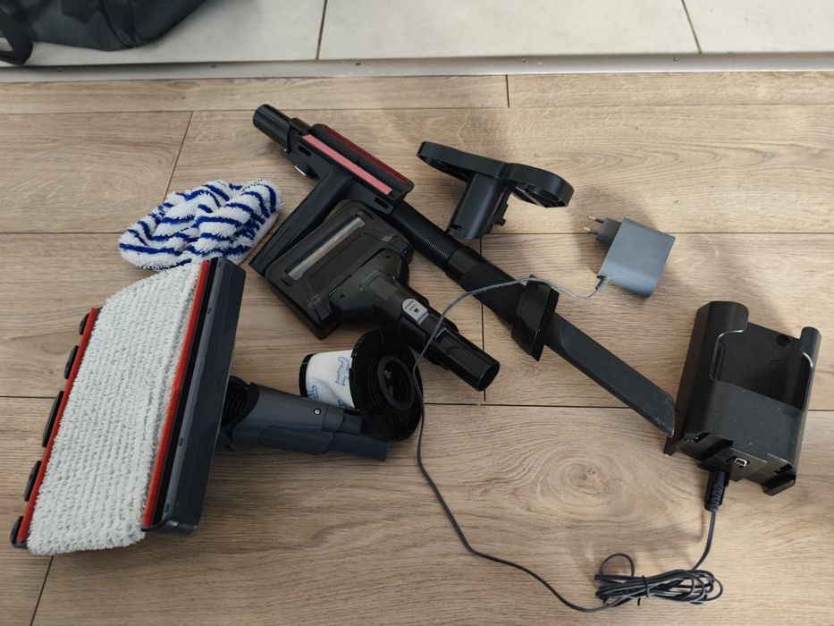 Odkurzacz pionowy Tefal mokro sucho dwie baterie