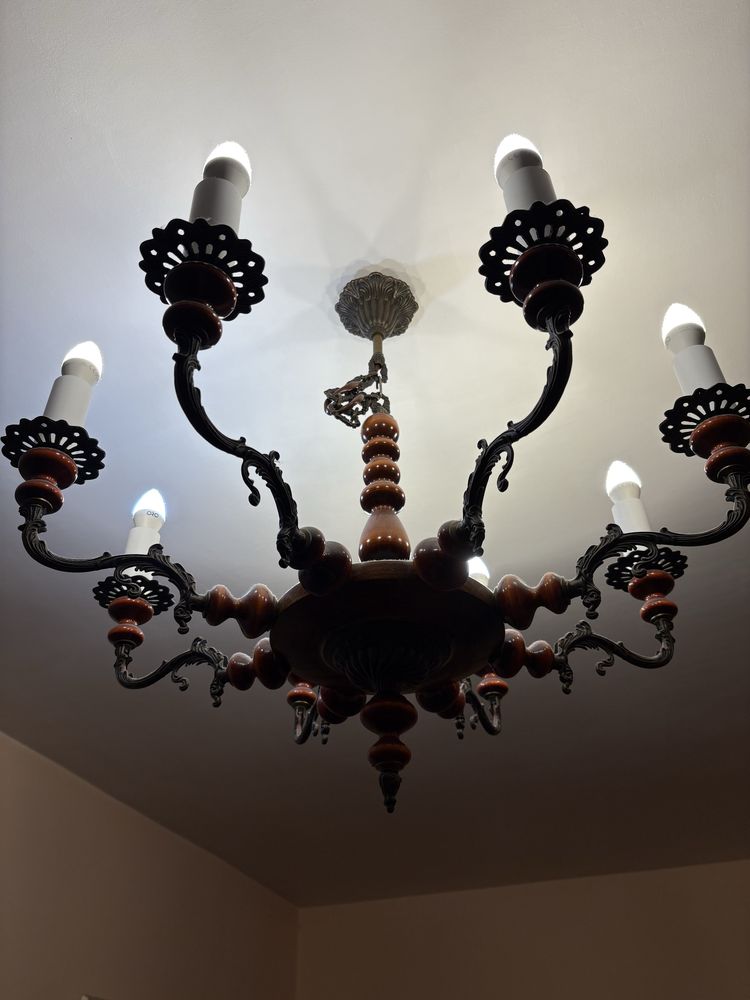 Lampa w starym stylu, 8 punktów światła