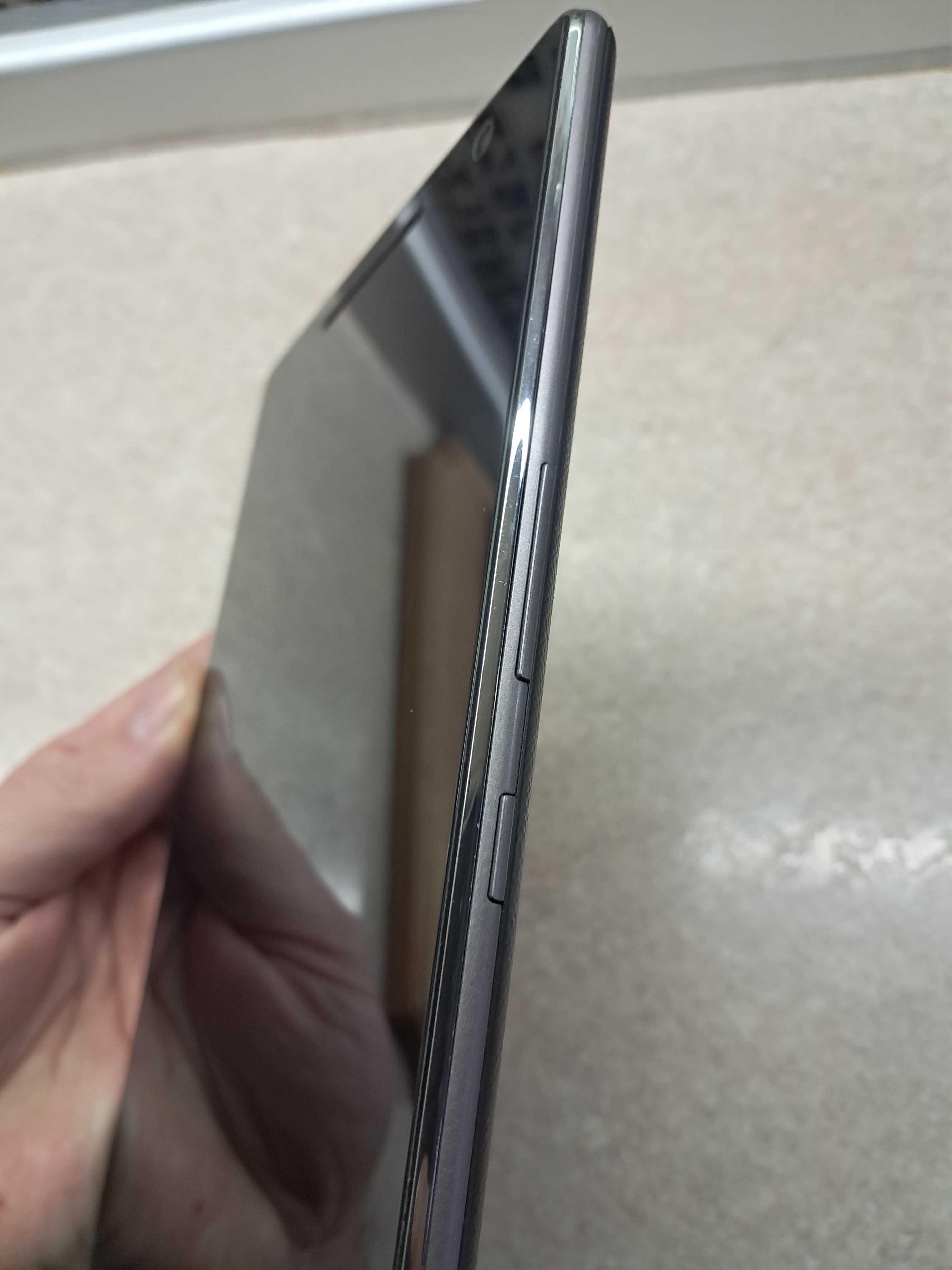 Планшет Asus 8”! Оригінал у відмінному стані!