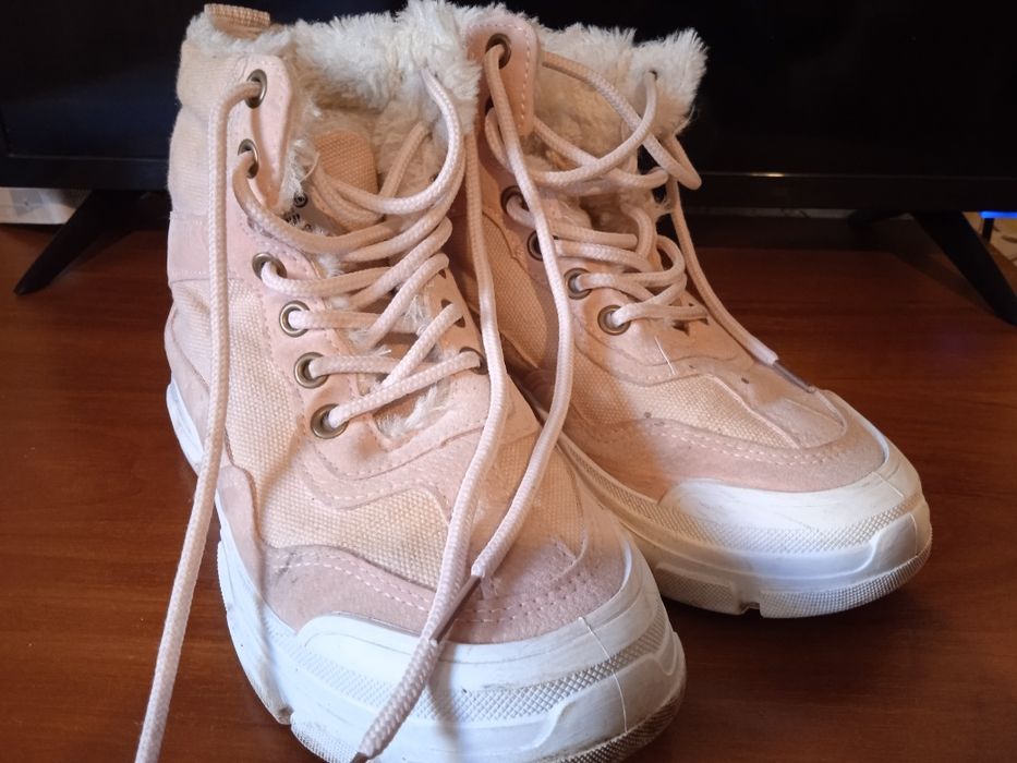 Зимові ботинки для дівчинки