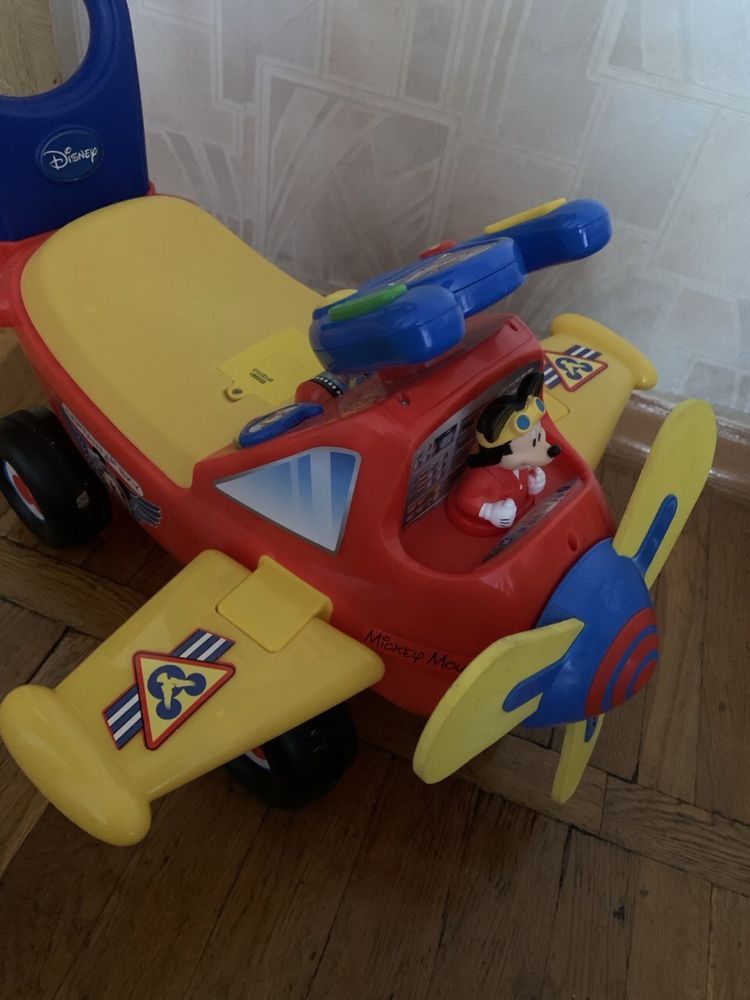 Игрушка самолет для детей