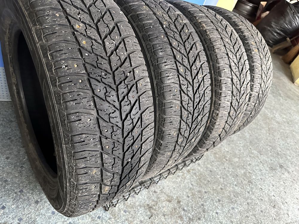 Good Year Ultragrip Winter 235/55r17 зимова