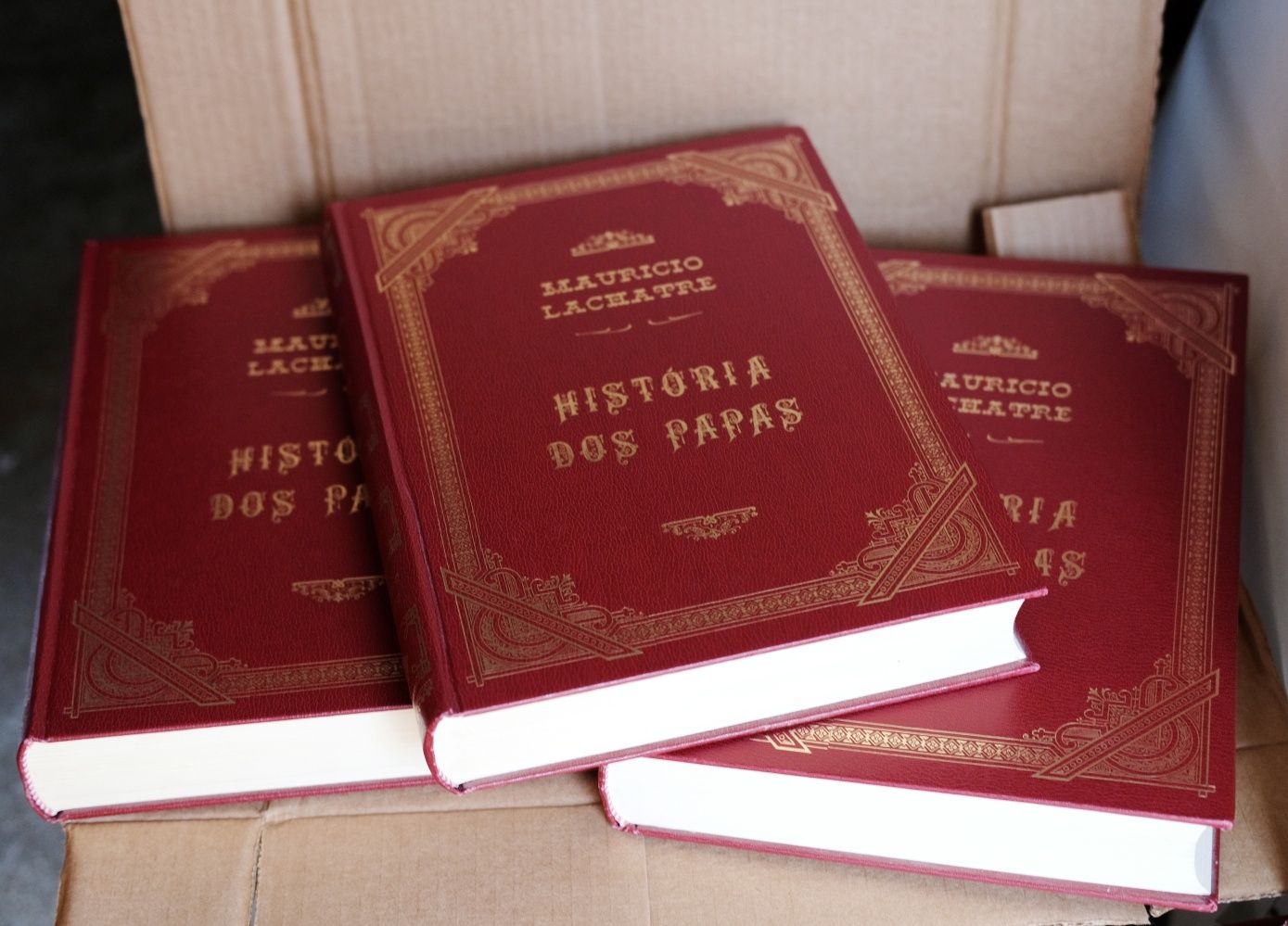 A História dos Papas - Maurício Lachatre - 3 volumes novos