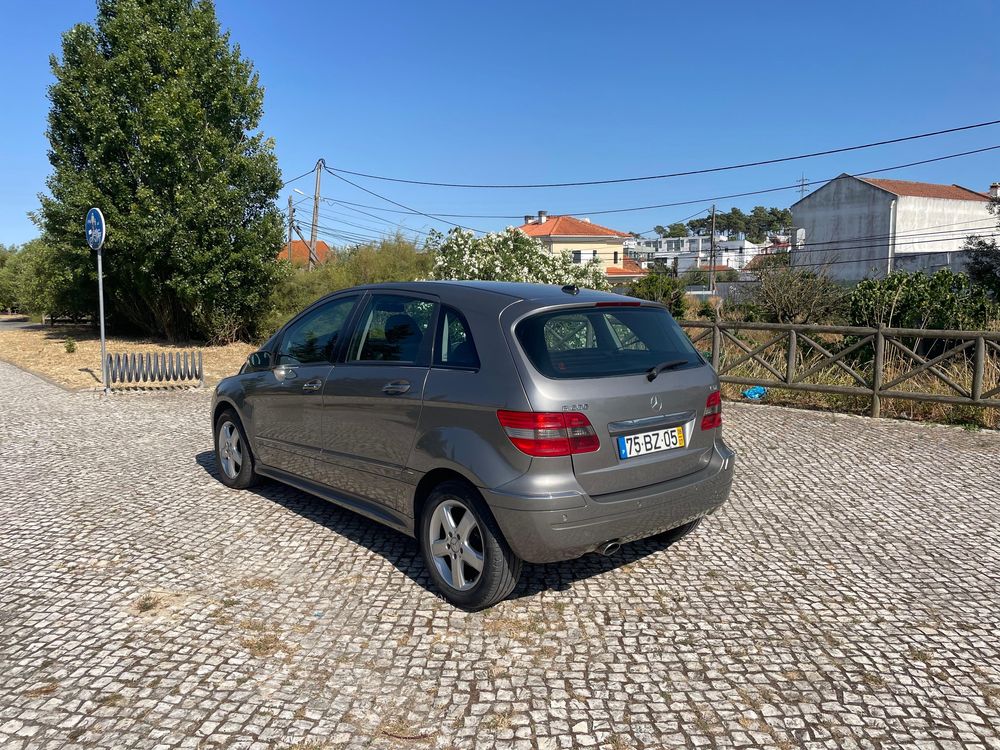 Mercedes-Benz B200CDI Avantgard (REVENDA)