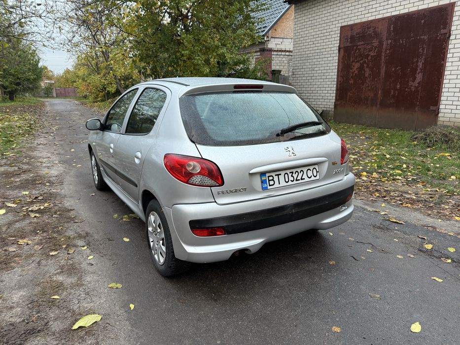 Пежо 206+ 2009 рік