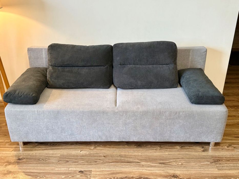 Sofa z pojemnikiem z funkcją spania