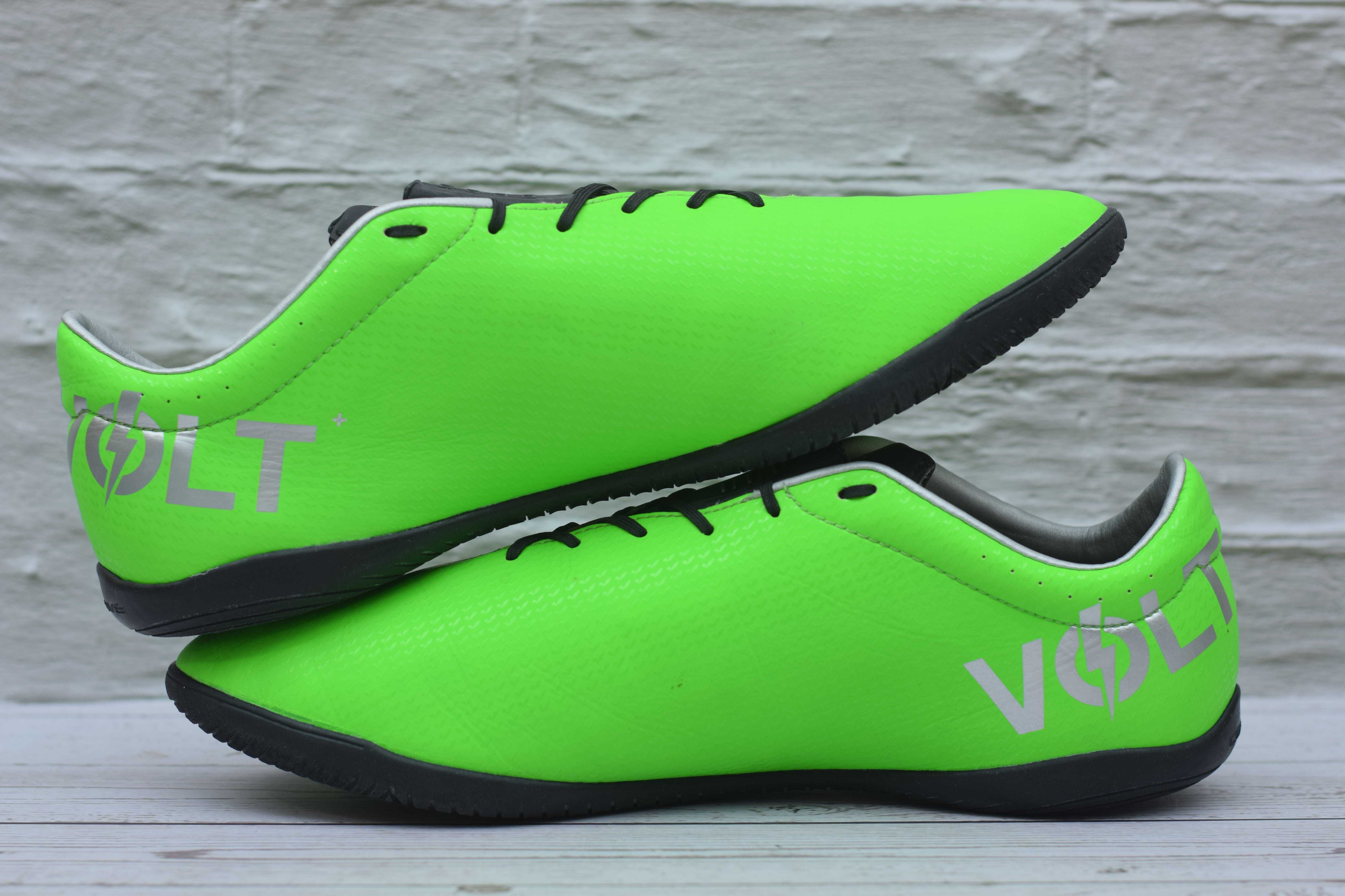 Зеленые футзалки, бампы Concave Volt, оригинал, 45 - 46 размер