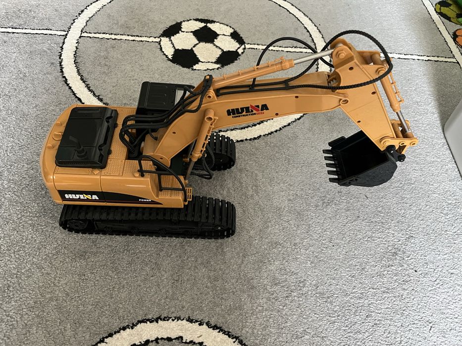 Koparka dla dzieci zdalnie sterowana