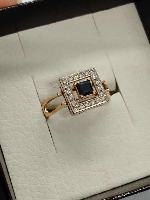 Золотое кольцо 19.2 размер 3.71 грамма