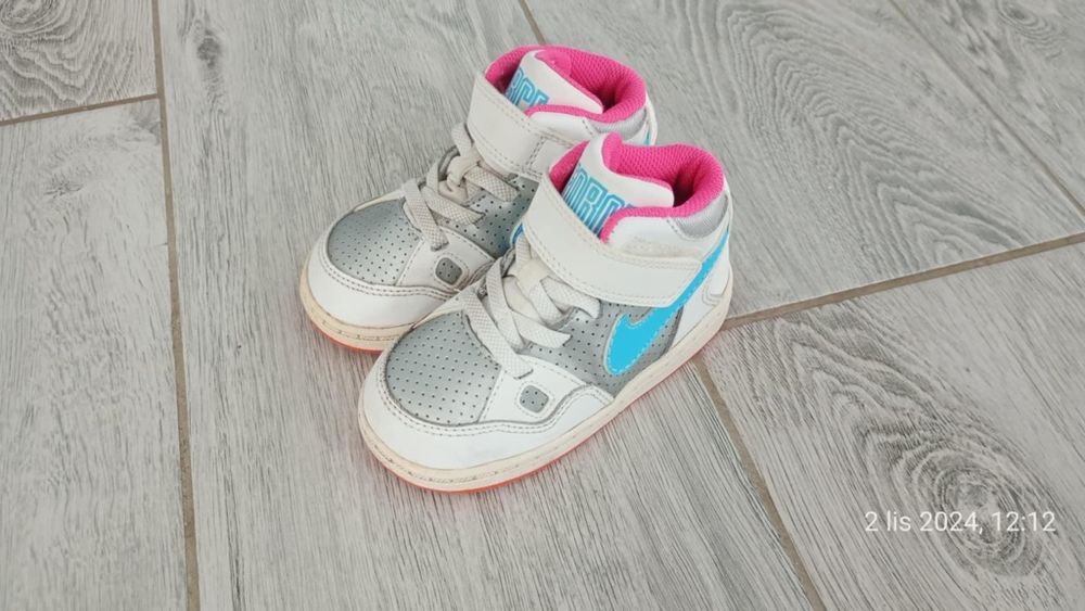 Oryginalne buciki Nike rozmiar 22