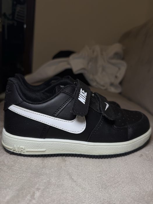 Кросівки Nike Air, чорні, розмір 33